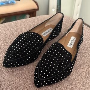 New Steve Madden Feather Studded Flats